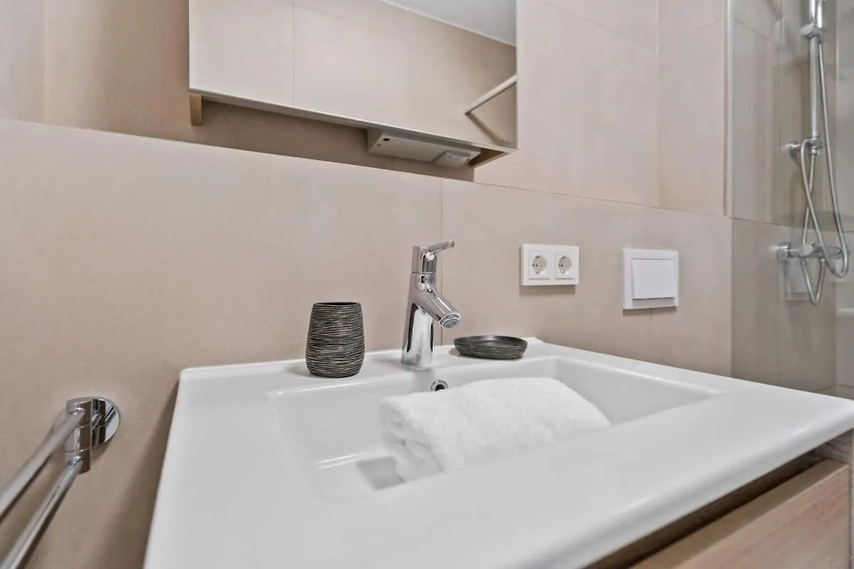 Appartamento Modern Studio With Balcony In Lussemburgo